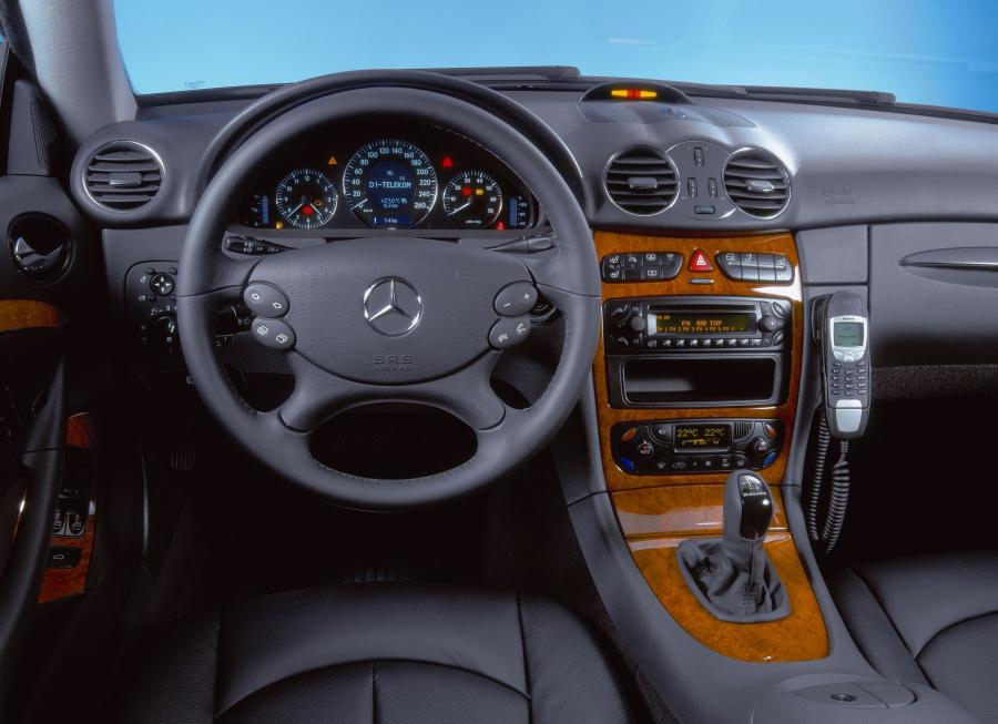  Mercedes-Benz CLK-Class 2003 года  (фото 109 из 163)